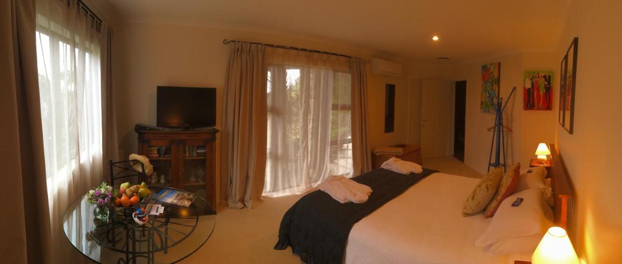 Puka Heights Bed & Breakfast Pauanui Ngoại thất bức ảnh