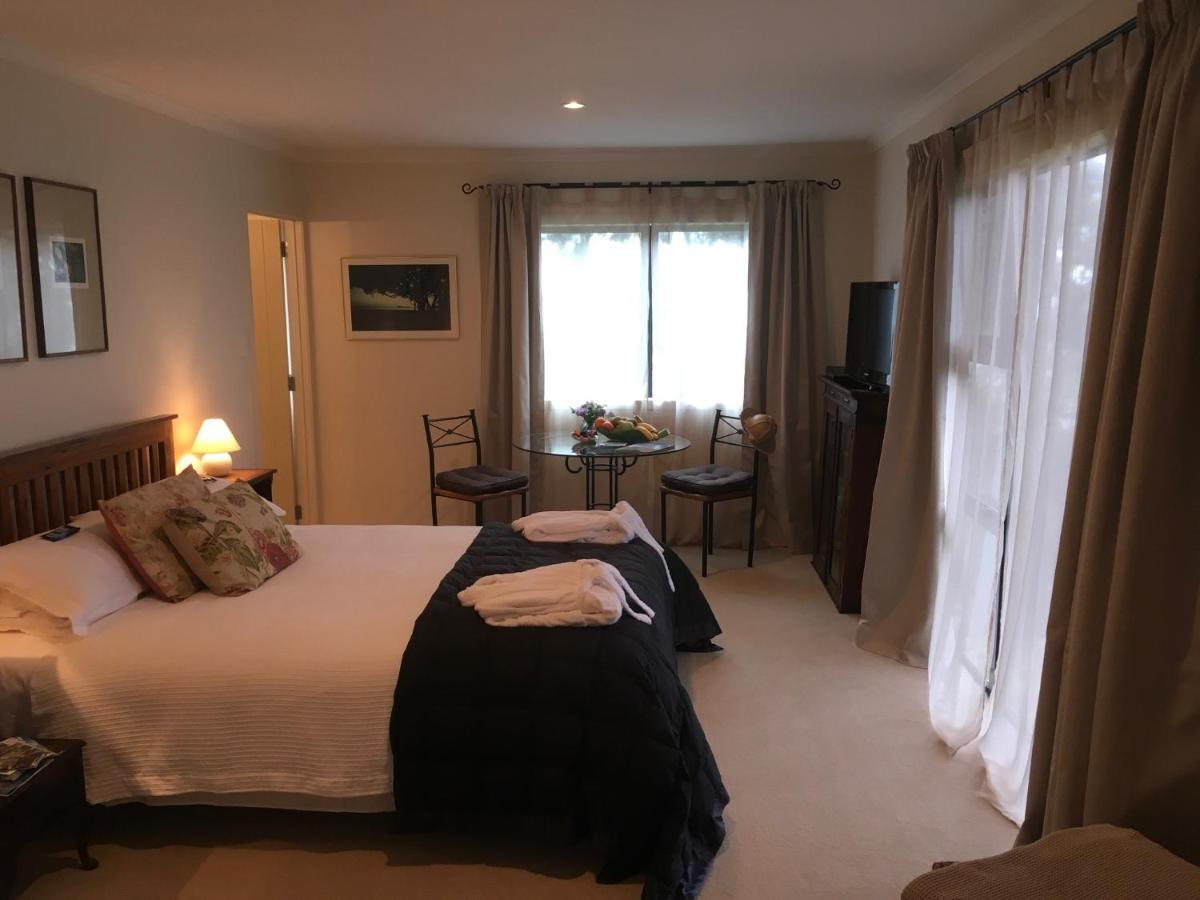 Puka Heights Bed & Breakfast Pauanui Ngoại thất bức ảnh